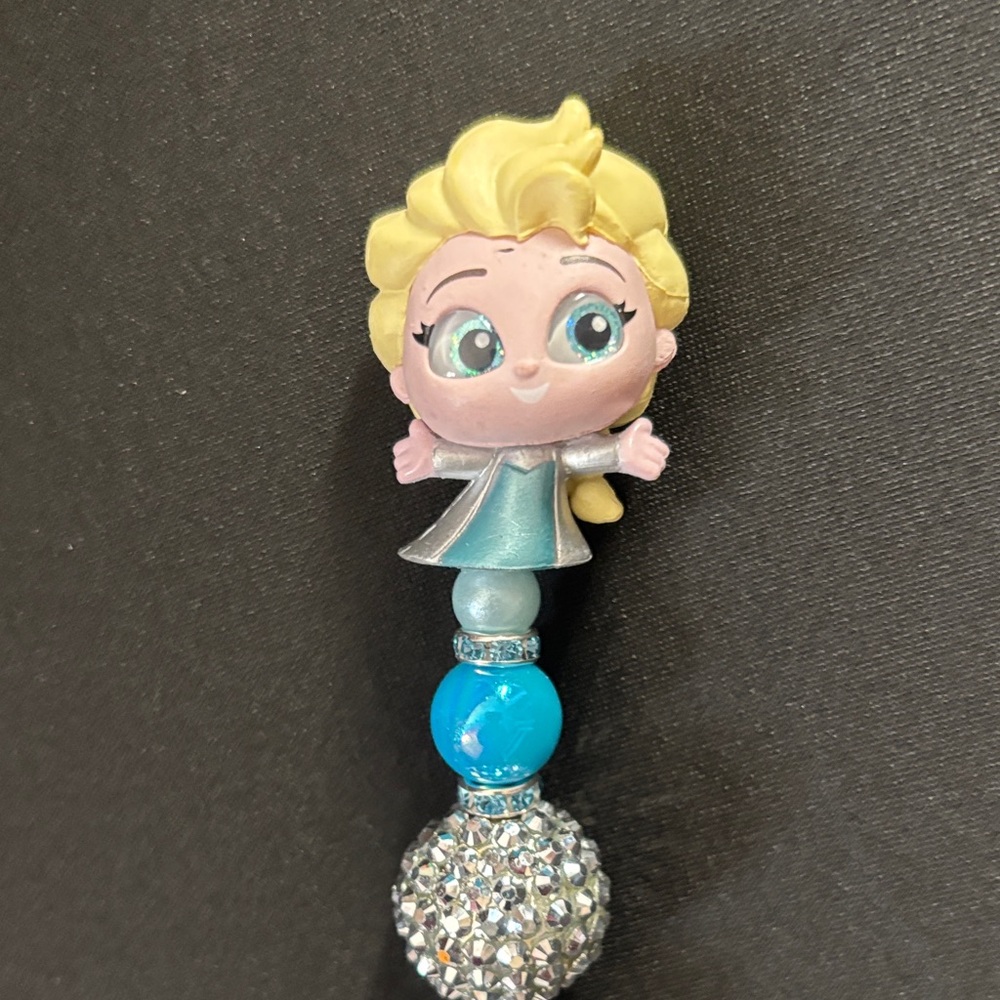 Handmade Disney Doorable Elsa Pen - Picture 4 of 5